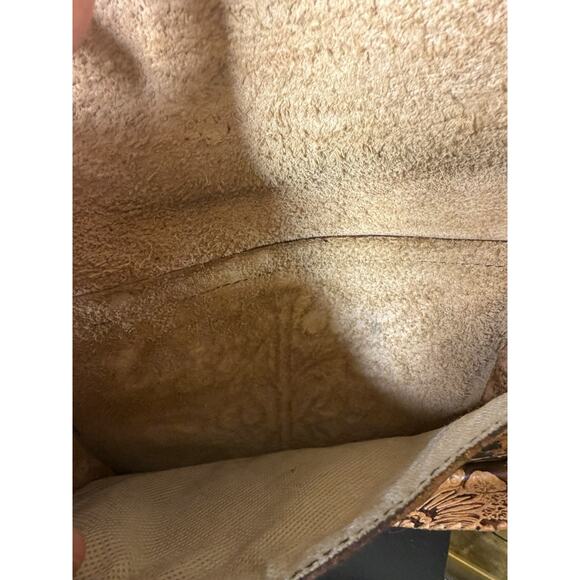 Rising sun hand-tooled leather crossbody bag with a floral pattern - Picture 6 of 12